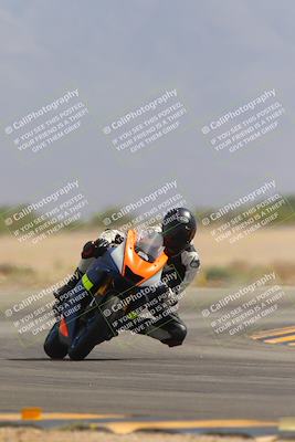 media/Sep-30-2023-SoCal Trackdays (Sat) [[636657bffb]]/Turn 15 (1120am)/